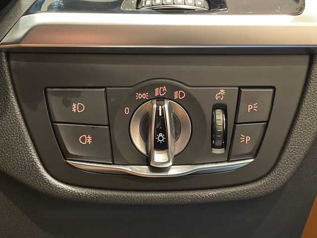 ＢＭＷ Ｘ３ xDrive20d Mスポーツ 新潟県 2019(平31)年 5.1万km アルピンホワイトⅢ ハイライン・パッケージ/● ランバー・サポート/（運転席&助手席、電動調節式）/● リヤ・シート・ヒーティング/BMWライブ・コックピット：/ー 12.3インチ マルチ・ディスプレイ・メーター・パネル/ー 10.25インチワイド・コントロール・ディスプレイ（タッチ・パネル機能付）/ー HDDナビゲーション・システム（VICS 3メディア対応）/ーCD/DVD/TV/Bluetooth/USB/パーキング・アシスト・プラス：/ー PDC／パーク・ディスタンス・コントロール/（フロント&リヤ、ビジュアル表示機能付）/ー パーキング・アシスト/ートップ・ビュー/ー サイド・ビュー・カメラ/ー リヤ・ビュー・カメラ/ドライビング・アシスト・プラス/ー アクティブ・クルーズ・コントロール/ー ステアリング&レーン・コントロール・アシスト/ー レーン・ディパーチャー・ウォーニング/ー レーン・チェンジ・ウォーニング/ー アクティブ・サイド・コリジョン・プロテクション/ー 前車接近警告機能/ー 衝突回避・被害軽減ブレーキ/ー 後車衝突警告機能/アダプティブLEDヘッドライト/パワーシート/ミラー一体型ETC