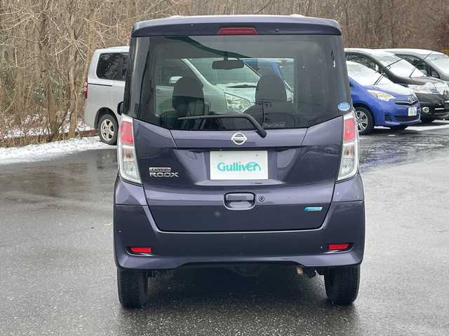 日産 デイズ ルークス X 青森県 2014(平26)年 7.4万km プレミアムパープルP 4WD/カーオーディオ/(AM/FM/AUX/CD)/片側パワースライドドア/チップアップシート/シートーヒーター（運転席）/純正フロアマット/ハロゲンライト/ドアバイザー/エアバッグダブル/パワーウィンドウ/パワーステアリング/スマートキー×1/取扱説明書/保証書