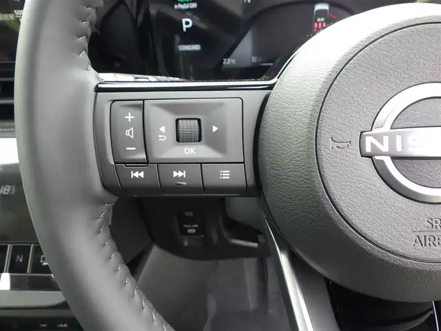 日産 セレナ e－パワー ハイウェイスター V 千葉県 2025(令7)年 0.1万km未満 プリズムホワイト e-POWER　ハイウエイスターV　ヘッドランプ オートレベライザー+アダプティブLEDヘッドライトシステム+インテリジェント アラウンドビューモニター（移動物 検知機能付）+インテリジェント ルームミラー+アドバンスドドライブアシストディスプレイ（12.3インチカラーディスプレイ）+統合型インターフェースディスプレイ+ワイヤレス充電器+6スピーカー+NissanConnectナビゲーションシステム（地デジ内蔵）+車載通信ユニット（TCU［Telematics Control Unit］）+ETC2.0ユニット（ビルトインタイプ）+ドライブレコーダー（前後セット）+プロパイロット（ナビリンク機能付）+プロパイロット緊急停止支援システム（SOSコール機能付）+SOSコール（488/400円）/エマージェンシーブレーキ/プロパイロット/インテリジェントクルーズコントロール/インテリジェントルームミラー/ハンズフリー両側パワースライドドア/ワイヤレス充電/純正コネクトナビ/地デジTV/【Bluetooth接続】/アラウンドビューモニター/革巻きステアリング/ステアリングスイッチ/LEDヘッドライト/フォグライト/ウインカーミラー/コーナーセンサー/純正16インチアルミホイル/インテリジェントキー