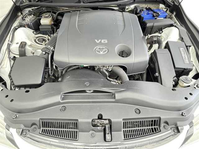 トヨタ マークＸ 250S GRスポーツ 愛知県 2018(平30)年 7.1万km ホワイトパールクリスタルシャイン 禁煙車/サンルーフ/横滑り防止装置/社外８インチナビ/CD DVD SD BT フルセグTV/バックカメラ/クルーズコントロール/HIDヘッドライト/フロントフォグランプ/ハーフレザーシート/純正19インチアルミホイール/パドルシフト/ステアリングスイッチ/ドアバイザー/ビルトインETC/純正フロアマット/スマートキー/プッシュスタート