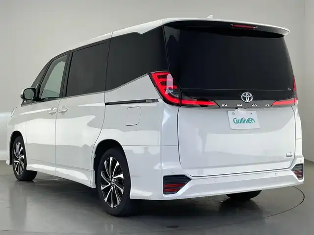 トヨタ ノア ハイブリッド S－Z 愛知県 2024(令6)年 0.6万km ホワイトパールクリスタルシャイン 純正１０．５型ディスプレイナビ　ＴＶ　ＨＤＭＩ　デジタルインナーミラー　快適利便Ｈｉｇｈ　三眼ＬＥＤライト　ＢＳＭ　降車アシスト　ドライビングサポート　セーフティセンス　衝突軽減　追従クルコン　シートヒーター　電動リアゲート　両側パワースライドドア　オットマン　ハンドルヒーター　ETC２．０　コーナーセンサー　AC100V電源　HUD　オートホールド　禁煙車