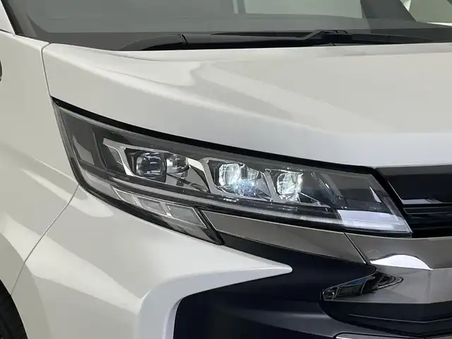 トヨタ ノア ハイブリッド S－Z 愛知県 2024(令6)年 0.6万km ホワイトパールクリスタルシャイン 純正１０．５型ディスプレイナビ　ＴＶ　ＨＤＭＩ　デジタルインナーミラー　快適利便Ｈｉｇｈ　三眼ＬＥＤライト　ＢＳＭ　降車アシスト　ドライビングサポート　セーフティセンス　衝突軽減　追従クルコン　シートヒーター　電動リアゲート　両側パワースライドドア　オットマン　ハンドルヒーター　ETC２．０　コーナーセンサー　AC100V電源　HUD　オートホールド　禁煙車
