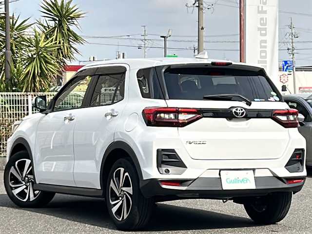 トヨタ ライズ Z 岐阜県 2020(令2)年 5.6万km シャイニングホワイトパール /ワンオーナー//メーカー純正9インチディスプレイオーディオ/(BT/フルセグTV/SDL/FM/AM/USB)//スマートアシスト/（アダプティブクルーズコントロール）/（衝突警報機能）/（衝突回避支援ブレーキ機能）/（ブレーキ制御付誤発進抑制機能）/（車線逸脱警報機能）/（車線逸脱抑制制御機能）/（先行者発進お知らせ機能）/（標識認識機能）/（レーンキープコントロール）/（オートハイビーム）/（アダプティブドライビングビーム）//アラウンドビューモニター//バックカメラ//ETC//ドライブレコーダー//シートヒーター//2.1A USBソケット（充電用）//アクセサリーソケット//スペアキー×1//取り扱い説明書//保証書