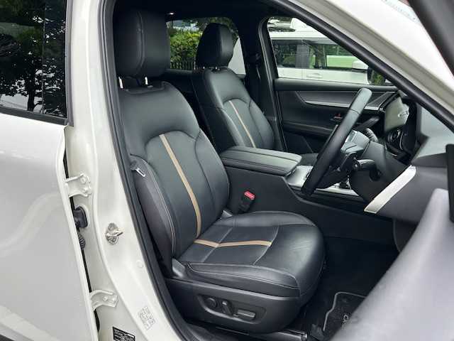 マツダ ＣＸ－６０ XD エクスクルーシブモード 宮城県 2023(令5)年 2.6万km ロジウムホワイトプレミアムメタリック 純正ナビ/フルセグTV/Bluetooth/サンルーフ/BOSEサウンドシステム/アイアクティブセンス/・スマート・シティ・ブレーキ・サポート/・360度ビュー・モニター/・マツダ・レーダー・クルーズ・コントロール/・リア・クロス・トラフィック・アラート/・ハイビーム・コントロール・システム/・アダプティブ・LED・ヘッドライト/・車線逸脱警報システム/・ブラインド・スポット・モニタリング/ヘッドアップディスプレイ/ブレーキホールド/置くだけ充電/ターボ/電動リアゲート/ハンドルヒーター/本革レザーシート/エアーシート/ヒートシーター/パワーシート/純正アルミホイール/純正ビルトインETC/純正フロアマット/前後ドライブレコーダー/アイドリングストップ/横滑り防止装置