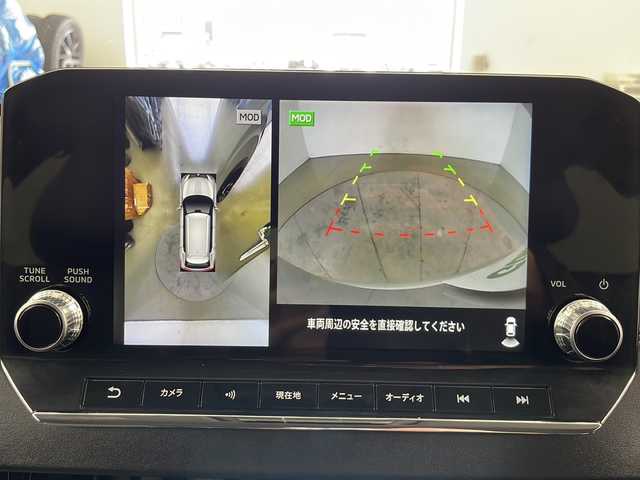 三菱 アウトランダー ＰＨＥＶ G 道央・札幌 2023(令5)年 1.6万km スターリングシルバーM ・４WD/・衝突被害軽減ブレーキシステム/・踏み間違い衝突防止アシスト/車線逸脱警報システム/・車線逸脱防止支援機能（LDP）/・12.3インチ純正ナビゲーション（TV/AppleCarPlay/USB）/・Bluetooth/・全周囲カメラ/・レーダークルーズコントロール/・ハンドルヒーター/・シートヒーター/運転席パワーシート/・LEDオートライト/オートハイビーム/・コーナーセンサー/・電動リアゲート/・ETC