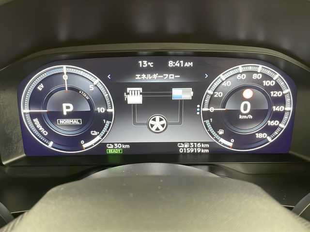 三菱 アウトランダー ＰＨＥＶ G 道央・札幌 2023(令5)年 1.6万km スターリングシルバーM ・４WD/・衝突被害軽減ブレーキシステム/・踏み間違い衝突防止アシスト/車線逸脱警報システム/・車線逸脱防止支援機能（LDP）/・12.3インチ純正ナビゲーション（TV/AppleCarPlay/USB）/・Bluetooth/・全周囲カメラ/・レーダークルーズコントロール/・ハンドルヒーター/・シートヒーター/運転席パワーシート/・LEDオートライト/オートハイビーム/・コーナーセンサー/・電動リアゲート/・ETC