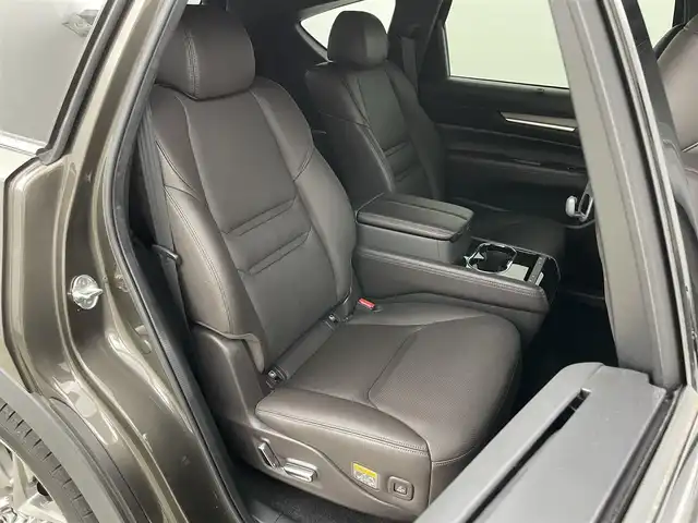 マツダ ＣＸ－８ XD エクスクルーシブモード 岡山県 2020(令2)年 4.1万km チタニウムフラッシュマイカ サンルーフ/BOSEサウンドシステム/純正８インチSDナビ/【Bluetooth/フルセグTV/Carplay/AUX】/衝突軽減ブレーキシステム/360度ビューモニター/追従型クルーズコントロール/ETC/LEDヘッドライト＆LEDフォグランプ/オートハイビーム/シートヒーター（1列目・2列目）/エアシート（1列目・2列目）/ステアリングヒーター/パワーシート（1列目・2列目）/純正ドライブレコーダー（前後）/ブラインドスポットモニター/ISOFIX/後席サンシェイド/ステアリングスイッチ/ヘッドアップディスプレイ/チルトステアリング/ウインカーミラー/ドアバイザー