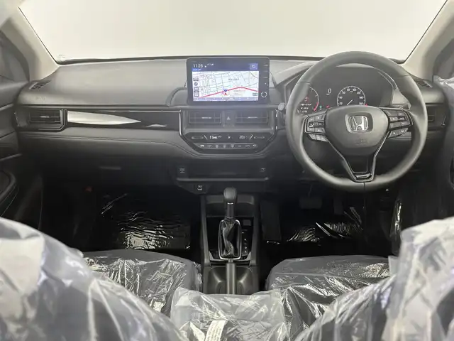 ホンダ ＷＲ－Ｖ Z+ 埼玉県 2025(令7)年 0.1万km未満 プラチナホワイトパール 登録済未使用車/純正ナビ/(Bluetooth/USB/ipod/Apple Car Play/Android Auto/AM/FM)/地デジフルセグ/バックカメラ/Honda SENSING/・アダプティブクルーズコントロール/・衝突軽減ブレーキ/・先行車発進お知らせ機能/・歩行者事故低減ステアリング/・路外逸脱抑制機能/・標識認識機能/・後方誤発進抑制機能/・急アクセル抑制機能/・パーキングセンサーシステム/・オートハイビーム/パドルシフト/プッシュスタート/ステアリングリモコン/ウィンカーミラー/フロントフォグランプ/純正17インチアルミホイール