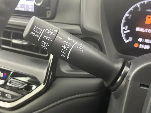 ホンダ ＷＲ－Ｖ Z+ 埼玉県 2025(令7)年 0.1万km未満 プラチナホワイトパール 登録済未使用車/純正ナビ/(Bluetooth/USB/ipod/Apple Car Play/Android Auto/AM/FM)/地デジフルセグ/バックカメラ/Honda SENSING/・アダプティブクルーズコントロール/・衝突軽減ブレーキ/・先行車発進お知らせ機能/・歩行者事故低減ステアリング/・路外逸脱抑制機能/・標識認識機能/・後方誤発進抑制機能/・急アクセル抑制機能/・パーキングセンサーシステム/・オートハイビーム/パドルシフト/プッシュスタート/ステアリングリモコン/ウィンカーミラー/フロントフォグランプ/純正17インチアルミホイール