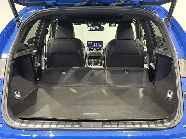 レクサス ＮＸ 300h クール&ブライト 愛知県 2020(令2)年 5.3万km セレスティアルブルーガラスフレーク 純正１０インチナビ　/（AM/FM/CD・DVD再生/SD/Bluetooth/USB/フルセグTV）/ムーンルーフ　/モデリスタエアロ（S/R)/ブラインドスポットモニター　/三眼ＬＥＤヘッドライト　/置くだけ充電　/ヘッドアップディスプレイ　/ＡＣ１００Ｖ　/レクサスセーフティシステム＋　/　　-プリクラッシュセーフティ/　　-レーントレーニングアシスト/　　-オートマチックハイビーム/　　-レーダークルーズコントロール/　　-ロードサインアシスト/　　-先行車発進告知機能/ビルトインETC2.0/電動バックドア　/シートベンチレーション/シートヒーター/ステアリングヒーター/バックカメラ/前後ドライブレコーダー/メモリー機能付パワーシート/パドルシフト/黒革シート/純正フロアマット/プッシュスタート/　　-スマートキー