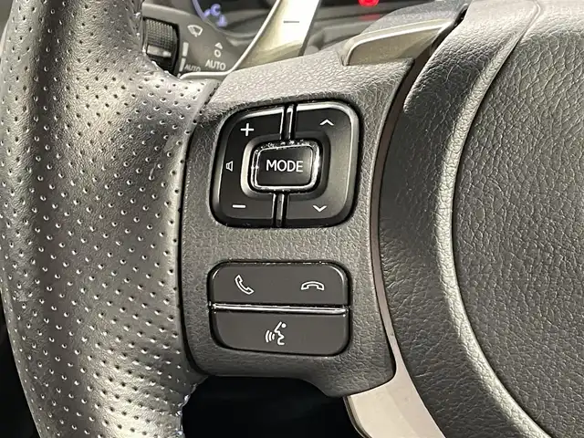 レクサス ＮＸ 300h クール&ブライト 愛知県 2020(令2)年 5.3万km セレスティアルブルーガラスフレーク 純正１０インチナビ　/（AM/FM/CD・DVD再生/SD/Bluetooth/USB/フルセグTV）/ムーンルーフ　/モデリスタエアロ（S/R)/ブラインドスポットモニター　/三眼ＬＥＤヘッドライト　/置くだけ充電　/ヘッドアップディスプレイ　/ＡＣ１００Ｖ　/レクサスセーフティシステム＋　/　　-プリクラッシュセーフティ/　　-レーントレーニングアシスト/　　-オートマチックハイビーム/　　-レーダークルーズコントロール/　　-ロードサインアシスト/　　-先行車発進告知機能/ビルトインETC2.0/電動バックドア　/シートベンチレーション/シートヒーター/ステアリングヒーター/バックカメラ/前後ドライブレコーダー/メモリー機能付パワーシート/パドルシフト/黒革シート/純正フロアマット/プッシュスタート/　　-スマートキー