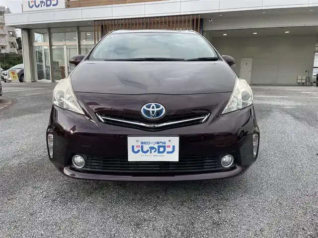 トヨタ プリウス α S チューンブラック 沖縄県 2014(平26)年 5.1万km ブラキッシュレッドマイカ (株)IDOMが運営する【じしゃロンコザ店】の自社ローン専用車両になりますこちらは現金またはオートローンご利用時の価格です。自社ローンご希望の方は別途その旨お申付け下さい/純正ナビ　/フルセグＴＶ　/Ｂｌｕｅｔｏｏｔｈ接続　/バックカメラ　/プッシュスタート　/スマートキー　/スペアキー　/オートライト　/純正アルミホイール　/純正フロアマット　/取扱説明書