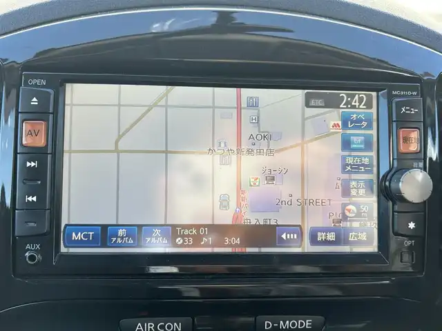 日産 ジューク 15RX Vセレ ドレスアップ 新潟県 2011(平23)年 12.9万km ブラックM 純正ナビ【ワンセグTV/FM・AM/BT/CD/】/バックカメラ/コーナーセンサー/ETC/オートライト/純正アルミホイール/純正フロアマット/革巻きステアリング/プッシュスタート/スマートキー/スペアキー
