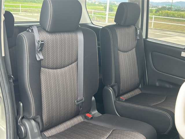 日産 セレナ HWS S HV Vセレ +Sefty 佐賀県 2015(平27)年 10.5万km ブリリアントホワイトパール 社外メモリーナビゲーション/・フルセグTV/CD/DVD/SD/Bluetooth/アラウンドビューモニター/前後ドライブレコーダー/ETC/両側パワースライドドア/後席エアコン/後席サンシェード/ISOFIX対応/革巻きステアリング/純正16インチアルミホイール/純正LEDヘッドライト/純正フォグランプ/純正ドアバイザ―/新車保証書/取扱説明書/クルーズコントロール/レーンディパーチャーワーニング/エマージェンシーブレーキ