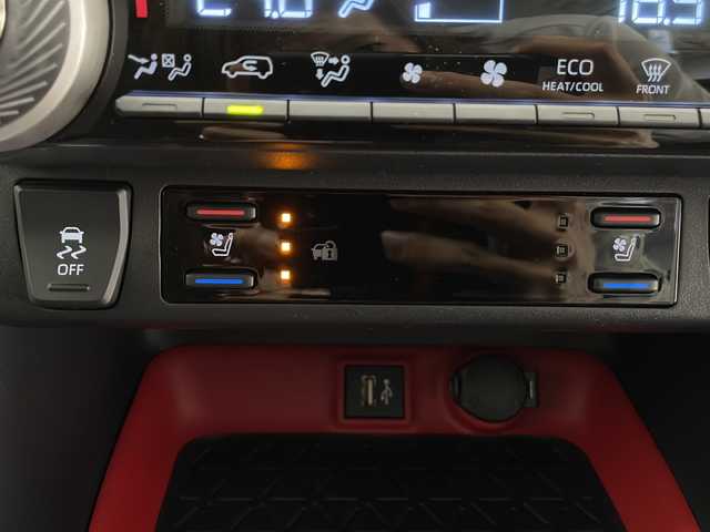 トヨタ ＲＡＶ４ アドベンチャー オフロードPKGⅡ 長野県 2023(令5)年 3.1万km 青Ⅱ ４WD/純正DA／ナビ／TV/Bluetooth Audio/USB接続/ステアリングスイッチ/パノラミックビューモニター/トヨタセーフティセンス/プリクラッシュセーフティ/レーダークルーズコントロール/レーンディパーチャーアラート /オートマチックハイビーム/革シート/D席パワーシート /前席シートヒーター /前席エアーシート/ステアリングヒーター/デジタルインナーミラー/スマートキーx2 /プッシュスタート/ETC2.0/純正18インチアルミ/LEDヘッドライト/オートライト/コーナーセンサー