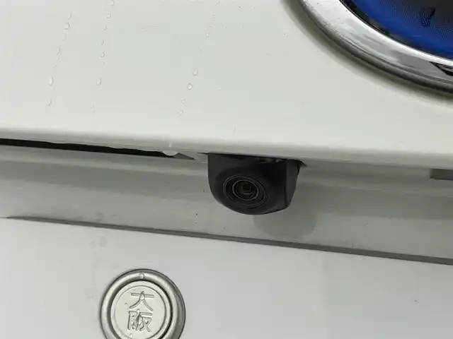 トヨタ プリウス ＰＨＶ A ユーティリティプラス 大阪府 2018(平30)年 8.8万km ホワイトパールクリスタルシャイン フルセグテレビ/バックカメラ/ウィンカーミラー/クルーズコントロール/プッシュスタート/ETC/純正大型ナビ/衝突軽減/クルーズコントロール/コーナーセンサー/ブラインドスポットモニター/電動ミラー/フォグランプ/純正アルミホイール