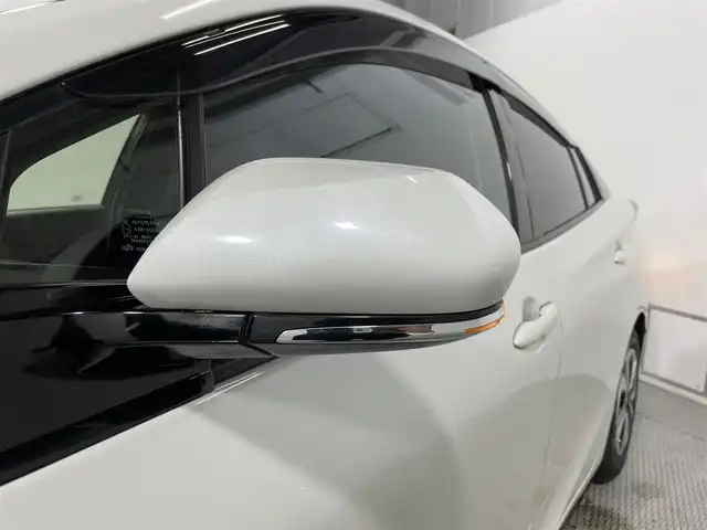トヨタ プリウス ＰＨＶ A ユーティリティプラス 大阪府 2018(平30)年 8.8万km ホワイトパールクリスタルシャイン フルセグテレビ/バックカメラ/ウィンカーミラー/クルーズコントロール/プッシュスタート/ETC/純正大型ナビ/衝突軽減/クルーズコントロール/コーナーセンサー/ブラインドスポットモニター/電動ミラー/フォグランプ/純正アルミホイール