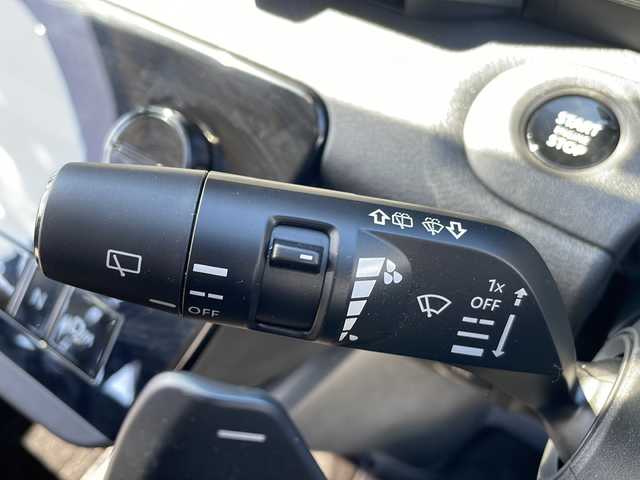 日産 セレナ X V 岩手県 2023(令5)年 2.7万km ミディアムブルーメタリック 純正12.3インチコネクトナビ/フリップダウンモニター/フルセグTV/アラウンドビューモニター/ビルトインETC/プロパイロット/衝突被害軽減ブレーキ/レーンキープアシスト/横滑り防止装置/アイドリングストップ/オートライト/オートハイビーム/LEDヘッドライト/フォグランプ/スマートキー/プッシュスタート/電動格納ミラー/純正フロアマット/純正ドアバイザー/保証書/取扱説明書