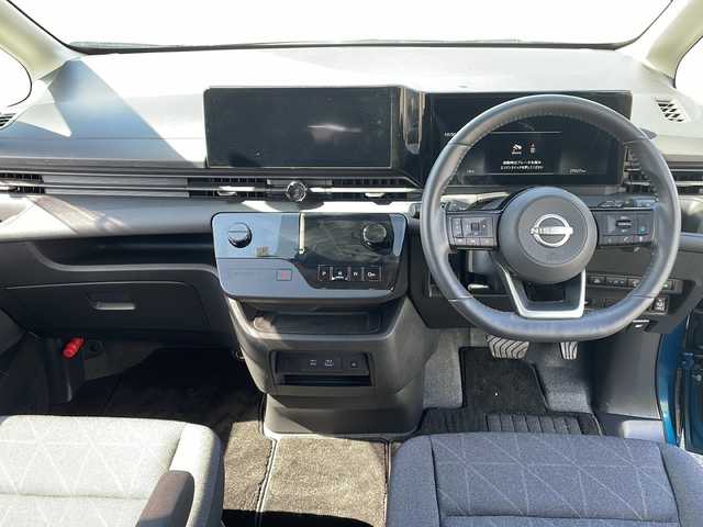 日産 セレナ X V 岩手県 2023(令5)年 2.7万km ミディアムブルーメタリック 純正12.3インチコネクトナビ/フリップダウンモニター/フルセグTV/アラウンドビューモニター/ビルトインETC/プロパイロット/衝突被害軽減ブレーキ/レーンキープアシスト/横滑り防止装置/アイドリングストップ/オートライト/オートハイビーム/LEDヘッドライト/フォグランプ/スマートキー/プッシュスタート/電動格納ミラー/純正フロアマット/純正ドアバイザー/保証書/取扱説明書