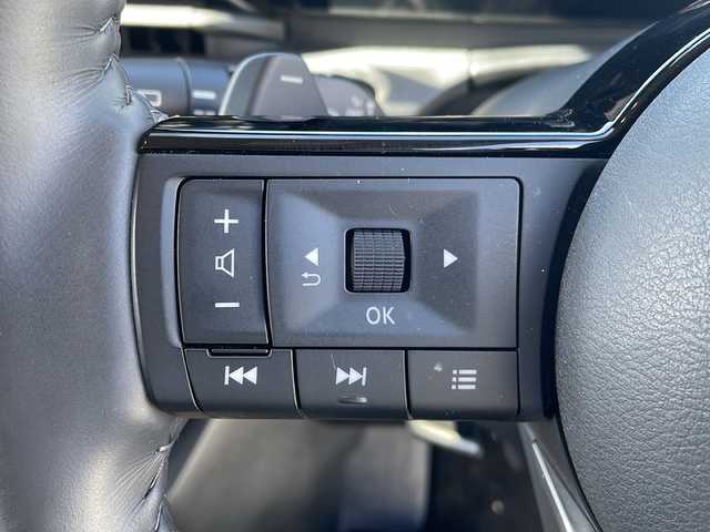 日産 セレナ X V 岩手県 2023(令5)年 2.7万km ミディアムブルーメタリック 純正12.3インチコネクトナビ/フリップダウンモニター/フルセグTV/アラウンドビューモニター/ビルトインETC/プロパイロット/衝突被害軽減ブレーキ/レーンキープアシスト/横滑り防止装置/アイドリングストップ/オートライト/オートハイビーム/LEDヘッドライト/フォグランプ/スマートキー/プッシュスタート/電動格納ミラー/純正フロアマット/純正ドアバイザー/保証書/取扱説明書