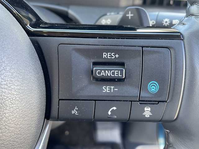 日産 セレナ X V 岩手県 2023(令5)年 2.7万km ミディアムブルーメタリック 純正12.3インチコネクトナビ/フリップダウンモニター/フルセグTV/アラウンドビューモニター/ビルトインETC/プロパイロット/衝突被害軽減ブレーキ/レーンキープアシスト/横滑り防止装置/アイドリングストップ/オートライト/オートハイビーム/LEDヘッドライト/フォグランプ/スマートキー/プッシュスタート/電動格納ミラー/純正フロアマット/純正ドアバイザー/保証書/取扱説明書