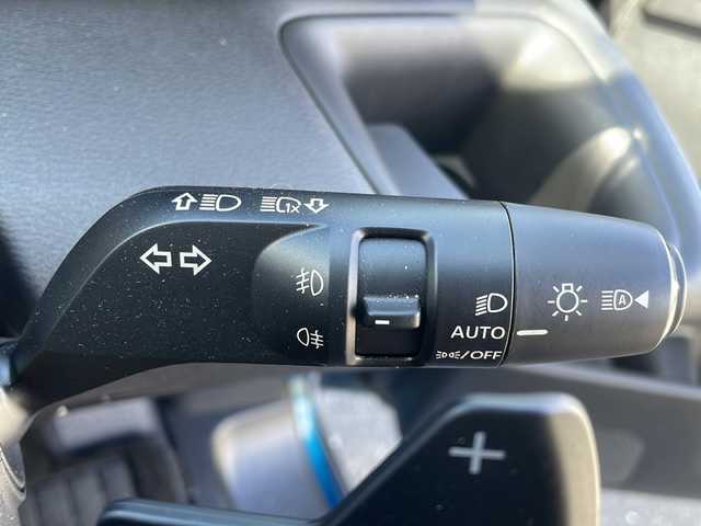 日産 セレナ X V 岩手県 2023(令5)年 2.7万km ミディアムブルーメタリック 純正12.3インチコネクトナビ/フリップダウンモニター/フルセグTV/アラウンドビューモニター/ビルトインETC/プロパイロット/衝突被害軽減ブレーキ/レーンキープアシスト/横滑り防止装置/アイドリングストップ/オートライト/オートハイビーム/LEDヘッドライト/フォグランプ/スマートキー/プッシュスタート/電動格納ミラー/純正フロアマット/純正ドアバイザー/保証書/取扱説明書