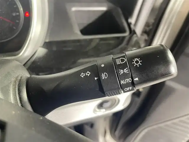 スズキ スペーシア カスタム HYBRID XS 沖縄県 2020(令2)年 4万km アフタヌーングリーン 禁煙車　/社外オーディオ　/（ＢＴ　ＵＳＢ　ＡＵＸ）/両側パワースライドドア　/コーナーセンサー　/レーンアシスト　/衝突軽減システム　/ハーフレザー　/シートヒーター　/純正アルミホイール　/ＬＥＤヘッドライト/オートライト/スマートキー/スペアキー