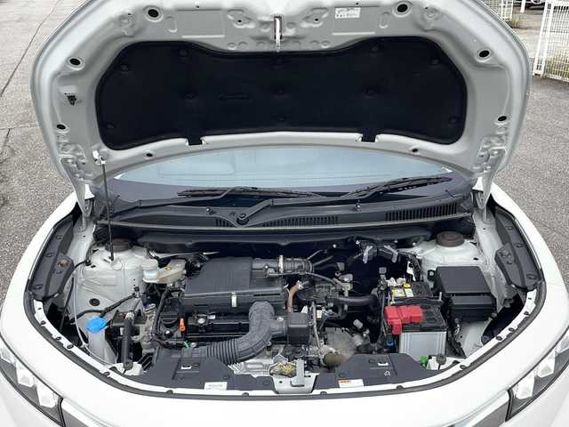 スズキ フロンクス 富山県 2024(令6)年 1.7万km 白Ⅱ 禁煙車/４ＷＤ/ワンオーナー/純正9インチディスプレイオーディオ/全方位カメラ/フルセグＴＶ/レーダークルーズコントロール/レーンキープアシスト/衝突軽減ブレーキ/ブラインドスポットモニター/コーナーセンサー/ＭＴモード付ＡＴ/ダウンヒルアシストコントロール/純正フロアマット/純正アルミホイール/シートヒーター/オートライト/ETC/スマートキー/スペアキー/保証書・記録簿/取扱説明書