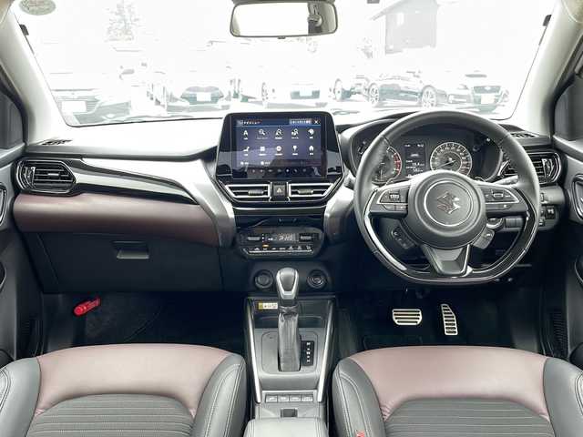スズキ フロンクス 富山県 2024(令6)年 1.7万km 白Ⅱ 禁煙車/４ＷＤ/ワンオーナー/純正9インチディスプレイオーディオ/全方位カメラ/フルセグＴＶ/レーダークルーズコントロール/レーンキープアシスト/衝突軽減ブレーキ/ブラインドスポットモニター/コーナーセンサー/ＭＴモード付ＡＴ/ダウンヒルアシストコントロール/純正フロアマット/純正アルミホイール/シートヒーター/オートライト/ETC/スマートキー/スペアキー/保証書・記録簿/取扱説明書