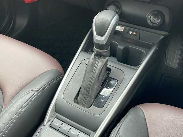 スズキ フロンクス 富山県 2024(令6)年 1.7万km 白Ⅱ 禁煙車/４ＷＤ/ワンオーナー/純正9インチディスプレイオーディオ/全方位カメラ/フルセグＴＶ/レーダークルーズコントロール/レーンキープアシスト/衝突軽減ブレーキ/ブラインドスポットモニター/コーナーセンサー/ＭＴモード付ＡＴ/ダウンヒルアシストコントロール/純正フロアマット/純正アルミホイール/シートヒーター/オートライト/ETC/スマートキー/スペアキー/保証書・記録簿/取扱説明書