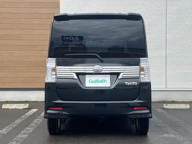 ダイハツ タント カスタム X 秋田県 2018(平30)年 6.6万km ブラックマイカメタリック ４WD/片側パワースライドドア/LEDヘッドライト/社外SDナビ（DVD再生不可能）/ワンセグ/バックカメラ/ダイハツ純正１４インチアルミ（夏タイヤ装着）/スマートキー/アイドリングストップ/プッシュスタート/運転席シートヒーター/ETC/ステアリングスイッチ/社外フロアマット/社外ドアバイザー/オートライト/オートエアコン/パワーステアリング/パワーウィンドウ/横滑り防止/盗難防止装置/寒冷地仕様/電動格納ウィンカーミラー/保証書/取扱説明書/記録簿/スペアキー×１