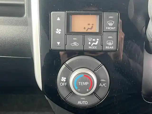 ダイハツ タント カスタム X 秋田県 2018(平30)年 6.6万km ブラックマイカメタリック ４WD/片側パワースライドドア/LEDヘッドライト/社外SDナビ（DVD再生不可能）/ワンセグ/バックカメラ/ダイハツ純正１４インチアルミ（夏タイヤ装着）/スマートキー/アイドリングストップ/プッシュスタート/運転席シートヒーター/ETC/ステアリングスイッチ/社外フロアマット/社外ドアバイザー/オートライト/オートエアコン/パワーステアリング/パワーウィンドウ/横滑り防止/盗難防止装置/寒冷地仕様/電動格納ウィンカーミラー/保証書/取扱説明書/記録簿/スペアキー×１