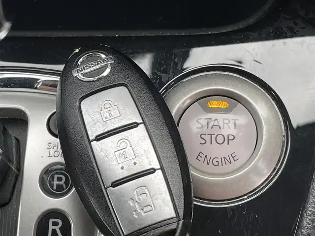 日産 セレナ ハイウェイスター Sハイブリッド 東京都 2013(平25)年 4.9万km オーロラモーヴ 純正ナビ（MM112-W）/CD/AM/FM/SD/iPod/TV/AUX/バックカメラ/左側パワースライドドア/クルーズコントロール/前後ドライブレコーダー（WHSR-510)/純正16インチAW/プッシュスタート/スマートキー