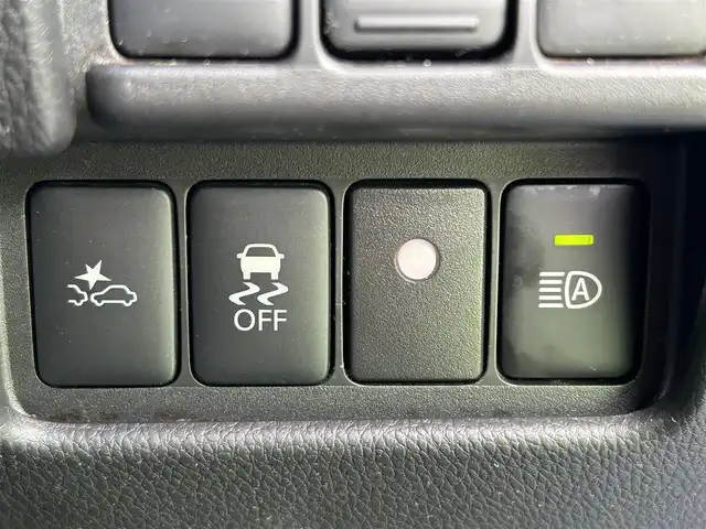 日産 デイズ ルークス ハイウェイスターX 沖縄県 2017(平29)年 5.4万km オーシャンブルーP (株)IDOMが運営する【じしゃロンコザ店】の自社ローン専用車両になりますこちらは現金またはオートローンご利用時の価格です。自社ローンご希望の方は別途その旨お申付け下さい/ＥＴＣ　/ドライブレコーダー　/全方位カメラ　/片側パワースライドドア　/純正フロアマット　/横滑り防止装置　/オートマチックハイビーム　/衝撃軽減ブレーキ　/スマートキー　/プッシュスタート　/スペアキー