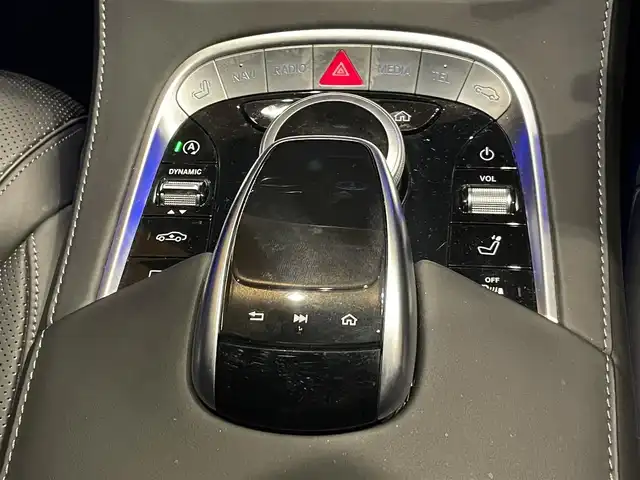 メルセデス・ベンツ Ｓ５６０Ｌ スポーツリミテッド 鹿児島県 2020(令2)年 1.3万km ダイヤモンドホワイト 純正HDDナビ/全方位カメラ/Bluetoothオーディオ/アダブティブクルーズコントロール/サンルーフ/黒革シート/全席シートヒーター/エアシート/全席パワーシート/純正2.0ETC/純正エアサスペンション/全ドアイージークローザー/アクティブブレーキアシスト/レーンチェンジアシスト/ブラインドスポットアシスト/アイドリングストップ/電動リアゲート/前後コーナーセンサー/純正フロアマット/パドルシフト/保証書/取扱説明書/スペアキー1本(スマートキー)