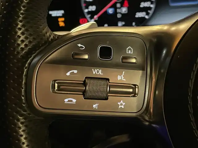 メルセデス・ベンツ Ｓ５６０Ｌ スポーツリミテッド 鹿児島県 2020(令2)年 1.3万km ダイヤモンドホワイト 純正HDDナビ/全方位カメラ/Bluetoothオーディオ/アダブティブクルーズコントロール/サンルーフ/黒革シート/全席シートヒーター/エアシート/全席パワーシート/純正2.0ETC/純正エアサスペンション/全ドアイージークローザー/アクティブブレーキアシスト/レーンチェンジアシスト/ブラインドスポットアシスト/アイドリングストップ/電動リアゲート/前後コーナーセンサー/純正フロアマット/パドルシフト/保証書/取扱説明書/スペアキー1本(スマートキー)