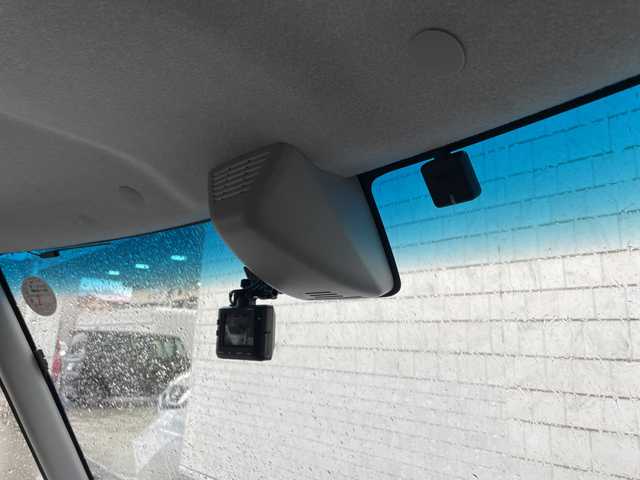 ダイハツ タント 秋田県 2016(平28)年 5.3万km ブライトシルバーメタリック ・エンジンスタートボタン/・社外ナビ/・フルセグTV/・Bluetooth/・ETC/・両側パワースライドドア/・コーナーセンサー/・ハーフレザーシート/・オートライト/・ドラレコ/・スペアキー