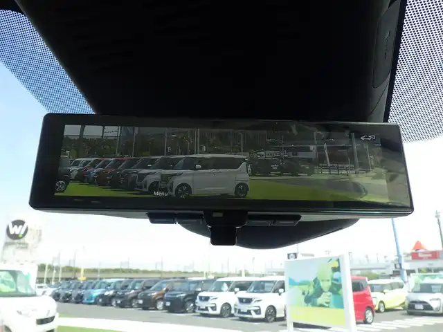 日産 セレナ e－パワー ハイウェイスター V 千葉県 2025(令7)年 0.1万km未満 プリズムホワイト e-POWER　ハイウエイスターV　ヘッドランプ オートレベライザー+アダプティブLEDヘッドライトシステム+インテリジェント アラウンドビューモニター（移動物 検知機能付）+インテリジェント ルームミラー+アドバンスドドライブアシストディスプレイ（12.3インチカラーディスプレイ）+統合型インターフェースディスプレイ+ワイヤレス充電器+6スピーカー+NissanConnectナビゲーションシステム（地デジ内蔵）+車載通信ユニット（TCU［Telematics Control Unit］）+ETC2.0ユニット（ビルトインタイプ）+ドライブレコーダー（前後セット）+プロパイロット（ナビリンク機能付）+プロパイロット緊急停止支援システム（SOSコール機能付）+SOSコール（488/400円）後席専用モニターHDMI NissanConnectナビ付車用(125/400円)/エマージェンシーブレーキ/プロパイロット/ハンズフリー両側パワースライドドア/純正コネクトナビ/地デジTV/【Bluetooth接続】/アラウンドビューモニター/インテリジェントルームミラー/ワイヤレス充電/ETC（2.0）/LEDヘッドライト/フォグライト/ウインカーミラー/純正16インチアルミホイル/インテリジェントキー