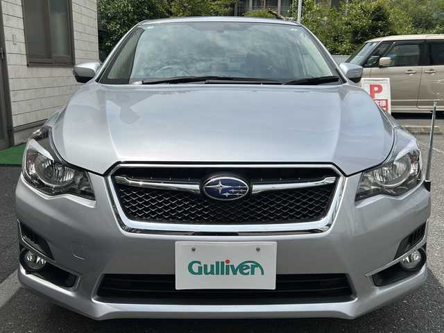 スバル インプレッサ Ｇ４ 2．0i－S 埼玉県 2016(平28)年 3.2万km アイスシルバーメタリック 登録時３１６１３km/ワンオーナー/フルセグ/純正ナビ（AVIC-RZ99）/・Bluetooth/・AM/・FM/・DVD/・HDMI/バックカメラ/ETC/パワーシート（D席＋N席）/クルーズコントロール/ABS/横滑り防止機能/アイドリングストップ/ヒルスタートアシスト/オートライト/レベライザー/パドルシフト/純正フロアマット/ウィンカー付き電動格納ミラー/純正アルミホイール17インチ/ドアバイザー/キーレスキー×2/取扱説明書/保証書