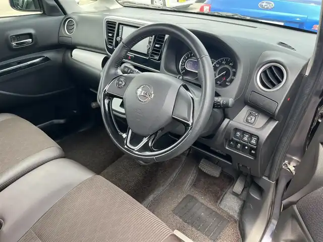 日産 デイズ ルークス HWS X Vセレクション 滋賀県 2017(平29)年 4.4万km プレミアムパープルP 禁煙車/純正ナビ/CD.DVD.Bluetooth.フルセグ/アラウンドビューモニター/衝突軽減ブレーキ/両側パワースライドドア/ハーフレザーシート/アイドリングストップ/オートライト/オートハイビーム/LEDヘッドライト/ステアリングスイッチ/ETC/前方ドライブレコーダー/テレビキャンセラー/スマートキー
