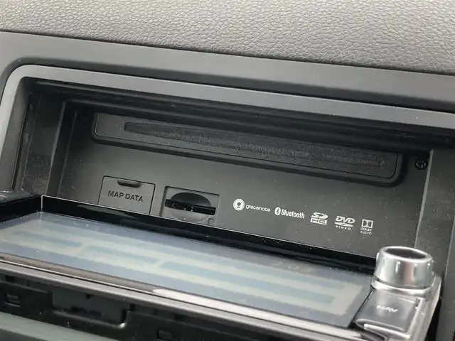 フォルクスワーゲン シャラン TDI ハイライン 熊本県 2020(令2)年 4.2万km ピュアホワイト ・スマートキー/・プッシュスタート/・フロントアシスト/・レーンキープアシスト/・リアトラフィックモニター/・ブラインドスポットモニター/・AFS/・ドライバーアラート/・両側パワースライドドア/・ハーフレザーシート/・前席シートヒーター /・純正メモリナビ/　【DVD・Bluetooth・USB・SD・MSV】/・フルセグTV/・バックカメラ/・ETC/・ドライブレコーダー(前後録画)/・パワーバックドア/・LEDヘッドランプ/・フォグランプ/・純正マット