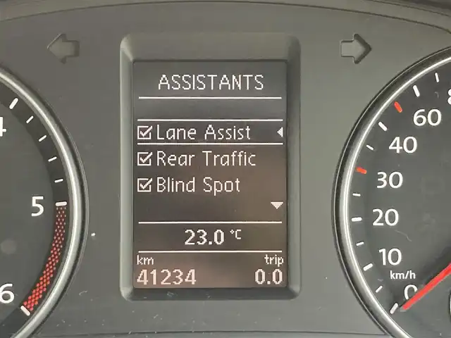 フォルクスワーゲン シャラン TDI ハイライン 熊本県 2020(令2)年 4.2万km ピュアホワイト ・スマートキー/・プッシュスタート/・フロントアシスト/・レーンキープアシスト/・リアトラフィックモニター/・ブラインドスポットモニター/・AFS/・ドライバーアラート/・両側パワースライドドア/・ハーフレザーシート/・前席シートヒーター /・純正メモリナビ/　【DVD・Bluetooth・USB・SD・MSV】/・フルセグTV/・バックカメラ/・ETC/・ドライブレコーダー(前後録画)/・パワーバックドア/・LEDヘッドランプ/・フォグランプ/・純正マット