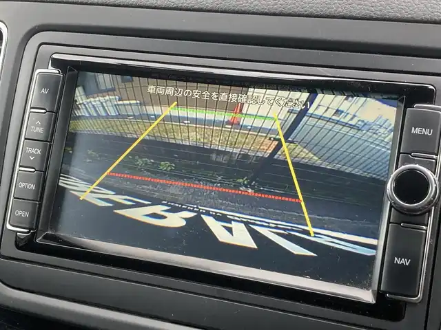 フォルクスワーゲン シャラン TDI ハイライン 熊本県 2020(令2)年 4.2万km ピュアホワイト ・スマートキー/・プッシュスタート/・フロントアシスト/・レーンキープアシスト/・リアトラフィックモニター/・ブラインドスポットモニター/・AFS/・ドライバーアラート/・両側パワースライドドア/・ハーフレザーシート/・前席シートヒーター /・純正メモリナビ/　【DVD・Bluetooth・USB・SD・MSV】/・フルセグTV/・バックカメラ/・ETC/・ドライブレコーダー(前後録画)/・パワーバックドア/・LEDヘッドランプ/・フォグランプ/・純正マット