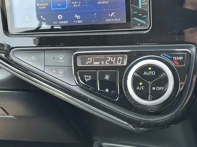トヨタ アクア S スタイルブラック 宮城県 2019(平31)年 7.2万km ホワイトパールクリスタルシャイン LEDヘッドランプパッケージ/・スモーク加飾付LEDヘッドランプ/・LEDフォグランプ/ビューティーパッケージ/・ナノイー/・シートヒーター/185/60/R15タイヤ/15インチアルミホイール/＝＝＝/TRDフルエアロ（F/S/R）/TRDフロントバンパーガーニッシュ/TRDフォグランプガーニッシュ（LED付）/TRDハイレスポンスマフラーVer.S/セーフティセンス/・プリクラッシュセーフティ/・レーンディパーチャーアラート/・オートマチックハイビーム/先行車発進告知機能/インテリジェントクリアランスソナー（パーキングサポートブレーキ機能付）/社外ナビ（AVIC-CW902）/・CD/DVD/・Bluetooth/・フルセグTV/バックカメラ/ETC/ドライブレコーダー/ステアリングスイッチ/スマートキー＆プッシュスタート/電動格納ミラー/フロアマット/ドアバイザー/Wエアバッグ