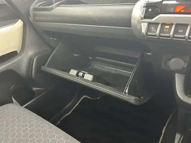 スズキ クロスビー HYBRID MZ 茨城県 2020(令2)年 2.2万km キャラバンアイボリーパールメタリック/ブラック 2トーンルーフ 純正8型ナビ/全方位カメラ/フルセグ/衝突被害軽減ブレーキ/車線逸脱抑制装置/クルーズコントロール/オートマチックハイビーム/クリアランスソナー/ETC/ドラレコ/シートヒーター/純正16インチAW/LEDヘッドライト/スマートキー