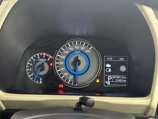 スズキ クロスビー HYBRID MZ 茨城県 2020(令2)年 2.2万km キャラバンアイボリーパールメタリック/ブラック 2トーンルーフ 純正8型ナビ/全方位カメラ/フルセグ/衝突被害軽減ブレーキ/車線逸脱抑制装置/クルーズコントロール/オートマチックハイビーム/クリアランスソナー/ETC/ドラレコ/シートヒーター/純正16インチAW/LEDヘッドライト/スマートキー