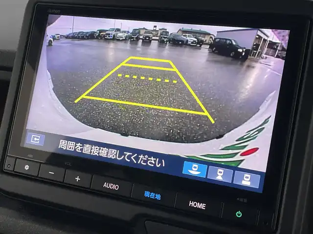 ホンダ Ｎ ＢＯＸ カスタム ターボ 滋賀県 2023(令5)年 0.8万km プラチナホワイトパール 純正9インチナビ/（BT/フルセグ/USB)/ホンダセンシング/・衝突軽減ブレーキ/・追従クルーズコントロール/・トラフィックジャムアシスト/・ブラインドスポットインフォメーション/・パーキングセンサーシステム/・路外逸脱抑制機能/・先行車発進告知/・標識認識機能/・前後誤発進抑制/・歩行者事故低減ステアリング/・オートハイビーム/LEDオートライト/両側電動スライドドア/ハーフレザーシート/シートヒーター/前後ドラレコ/電動パーキング/ブレーキホールド/ヒルスタートアシスト/パドルシフト/オートリトラミラー/ETC