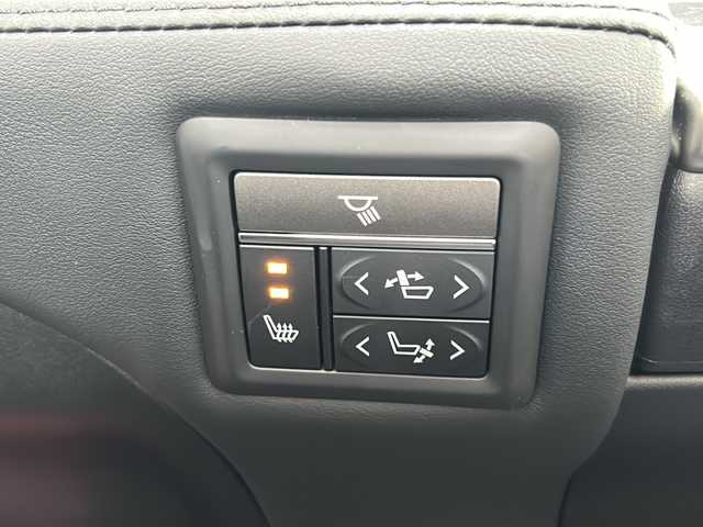 トヨタ ヴェルファイア ハイブリット ZR Gエディション 山形県 2019(令1)年 6.2万km ホワイトパールクリスタルシャイン 4WD/衝突被害軽減システム/サンルーフ/純正ナビ/（Bluetooth/CD/DVD/フルセグ)/BSM/レーダークルーズコントロール/AFS/全方位カメラ/フリップダウンモニター/両側パワースライドドア/レザーシート/JBLオーディオスピーカー/電動パーキングブレーキ/パーキングアシスト/電動リアゲート/シートメモリ/前後コーナーセンサー/D＋N席パワーシート/D＋N席シートヒーター/D＋N席エアシート/ステアリングヒーター/ビルトインETC2.0/電動格納ミラー/ウィンカーミラー/純正ホイール/純正フロアマット/オットマン/LEDヘッドライト/スマートキー