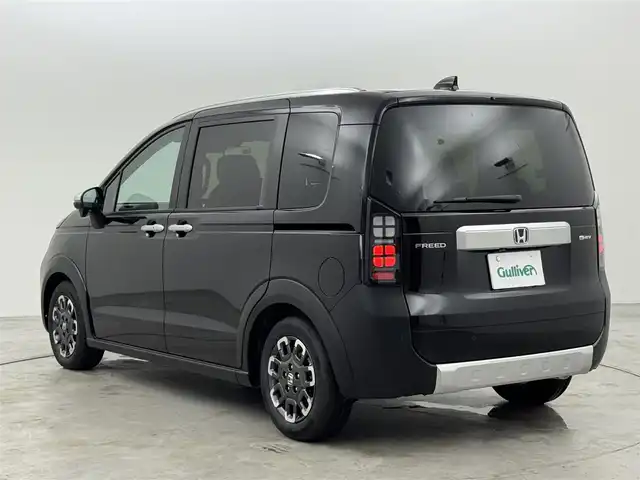 ホンダ フリード ハイブリット e:HEV クロスター 福岡県 2025(令7)年 0.1千km クリスタルブラックパール 登録済未使用車　/純正９型ナビ　/バックカメラ　/コーナーセンサー　/アダプティブクルコン　/衝突軽減ブレーキ　/レーンキープ　/アクセル踏み間違い防止　/ＢＳＭ　/両側電動スライドドア　/ハーフレザー　/シートヒーター　/ＬＥＤ