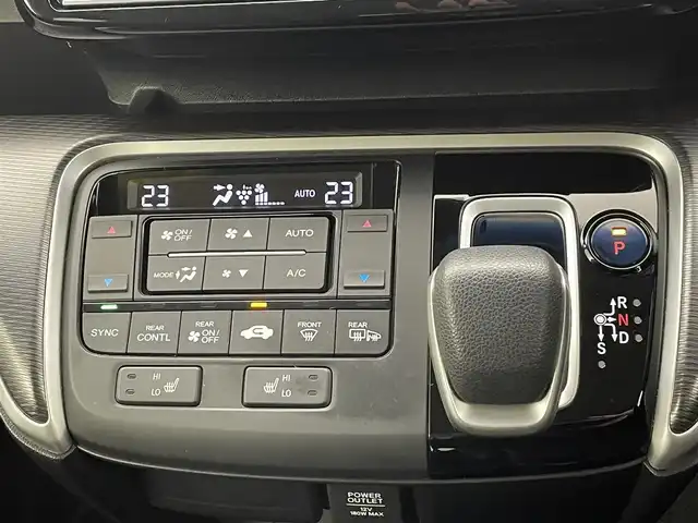 ホンダ ステップワゴン スパーダ ハイブリッド G EX ホンダセンシング 熊本県 2017(平29)年 5.4万km オブシダンブルーパール 禁煙車　/純正ナビVXM-185VFNi（ＣＤ・ＤＶＤ・フルセグ・ＢＴ・ＳＤ・ＵＳＢ）/全周囲カメラ　/純正前方ドライブレコーダー　/両側パワースライドドア　/レーダークルーズコントロール　/衝突軽減ブレーキ　/レーンキープアシスト/横滑り防止/アイドリングストップ/純正フロアマット/純正１６インチAW/オートライト/オートマチックハイビーム/LEDヘッドライト/フォグライト/スマートキー/プッシュスタート/取扱説明書